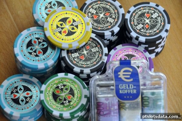 pt电子游戏牛牛攻略：深度解析对手牌型，提升胜率的关键技巧