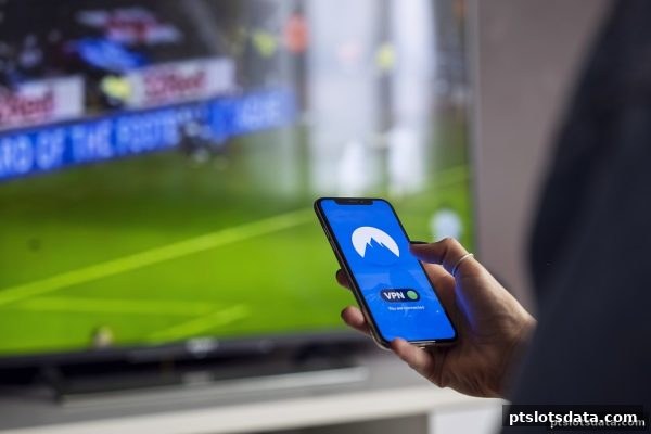 pt电子游戏深度解读：赛事动态与战队分析如何重塑LOL观赛体验